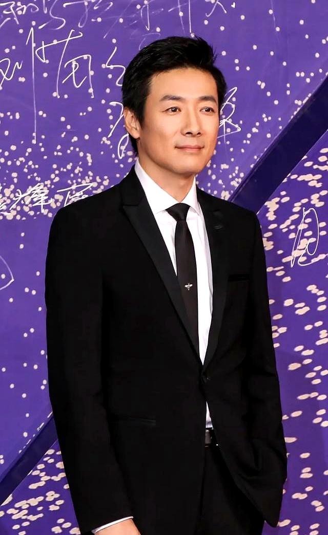 金鸡奖紧急除名祖峰！男配和编剧提名均已取消，网友曝片方出事了