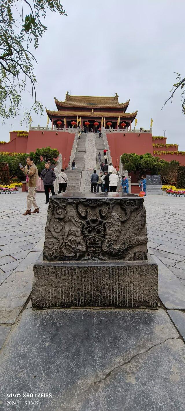 龙亭：七十二级台阶上的古今叠影