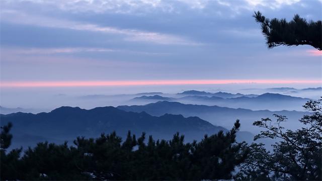 霞光破云海！“七夕赴泰山，撞见人间仙境”