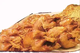 40年老店赵二忠熏鸡：一缕鲜香入味来图片