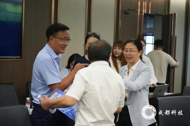 AI+“大健康”如何加快融合？华西医院提需求 9家蓉企组团上门“解题”