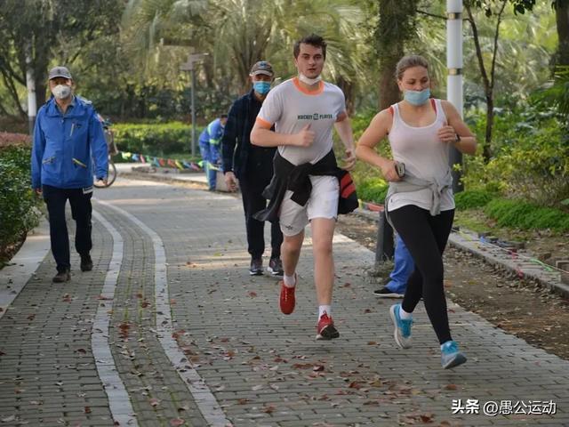 告别徒步枯燥感：选对地方、约对人就够了