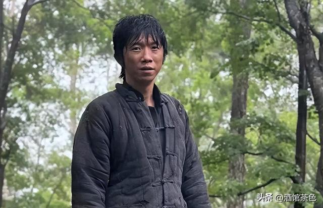 怪不得宋家腾能这么火，看看他妻子是谁就知道了，娶个贤妻旺三代