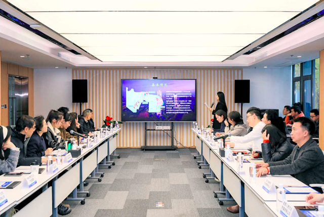 音乐演艺“头号玩家”打卡成都，背后有何产业吸引力？