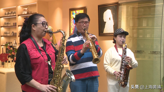 田子坊来了一群吹萨克斯的年轻人！