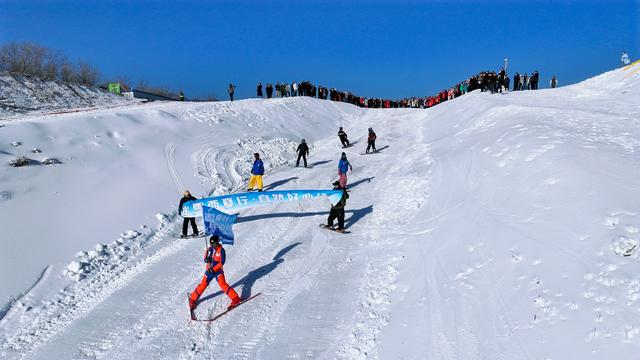 西夏区冰雪文化旅游季启动，贺兰山冰雪大世界盛装迎客