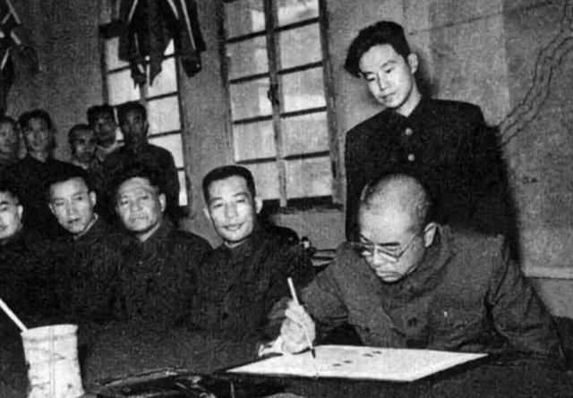 当年造成毛岸英牺牲的三个凶手最终下场凄惨，其中一个冻死街头
