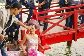 中国游客去越南旅游，被当地人殴打，餐馆还禁止中国人入内图片