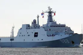 海军陆战队不断扩编，10艘071和4艘075，一次可运输4个陆战合成旅图片