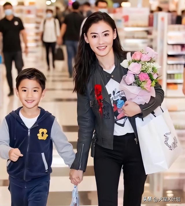 谢霆锋没想到，已备好寿衣和遗照的张柏芝，揭开了王菲仅剩的体面