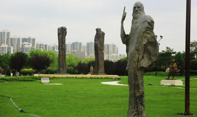 这里是赛罕 | 问道广场：一座雕塑串联起的文化休闲打卡地