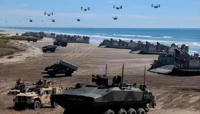 130亿航母压境，马杜罗不忍了，普京连夜送“快递”，敢动手就炸