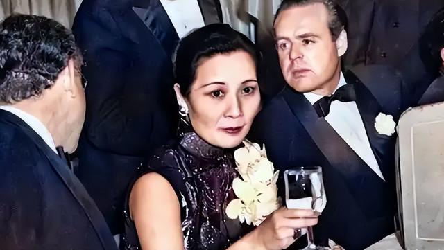 宋美龄称蒋介石“达令”是什么意思？