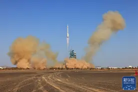 我送你离开千里之外~期待与你太空拜年！图片