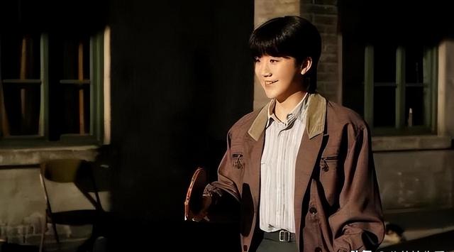 朱媛媛去世不到1年，52岁辛柏青现身春晚彩排，恶心的一幕出现了