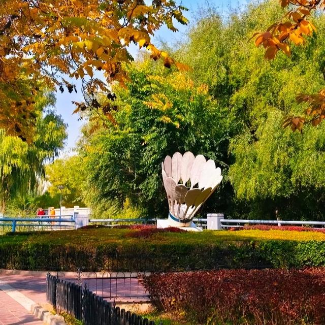 七里河畔晨光好 文明城市气象新