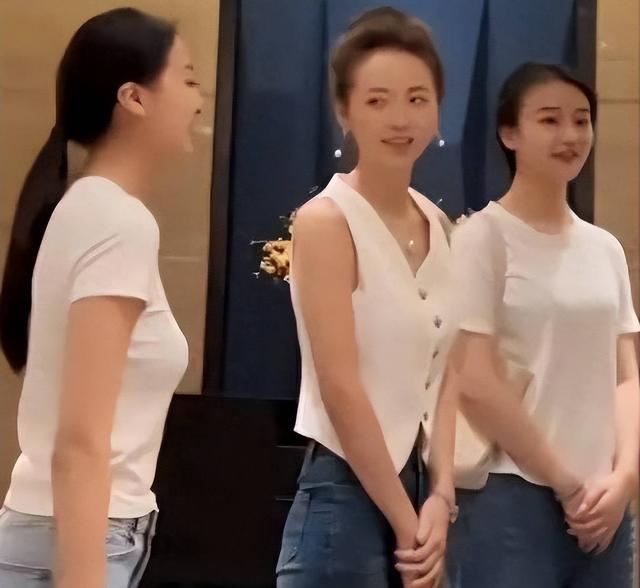 许家印被捕倒台后，恒大歌舞团长白珊珊，居然嫁给了这个男人