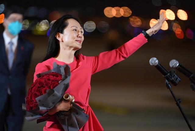 美跨境拘捕中企芯片高管，中方反制直接加倍，美高层气得当场破防