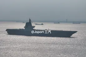 福建舰已首次着舰！KJ-600降落航母，J-15和J-35有没有弹射起飞?图片