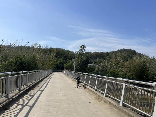 骑游探访滁州小蓝湖“蓝眼睛”白米山矿坑