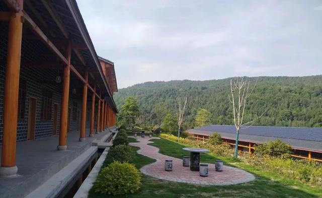 在剑阁，探索古迹与自然的完美之旅