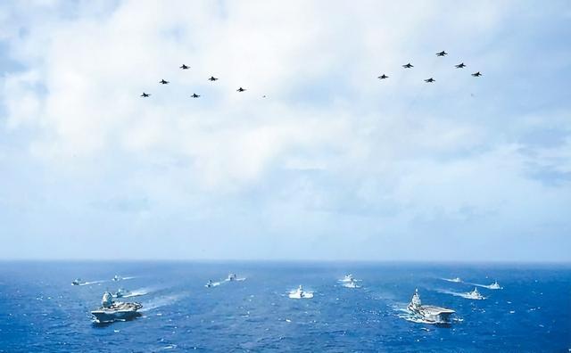 如果中国拦截美国售台武器	，天会塌下来吗？会，但那是美台的天！