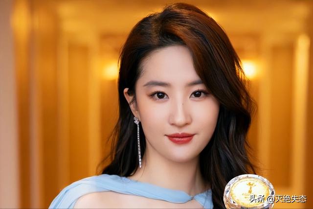"指桑骂槐"！人民日报点赞辛芷蕾获奖感言，句句不提却字字提醒她