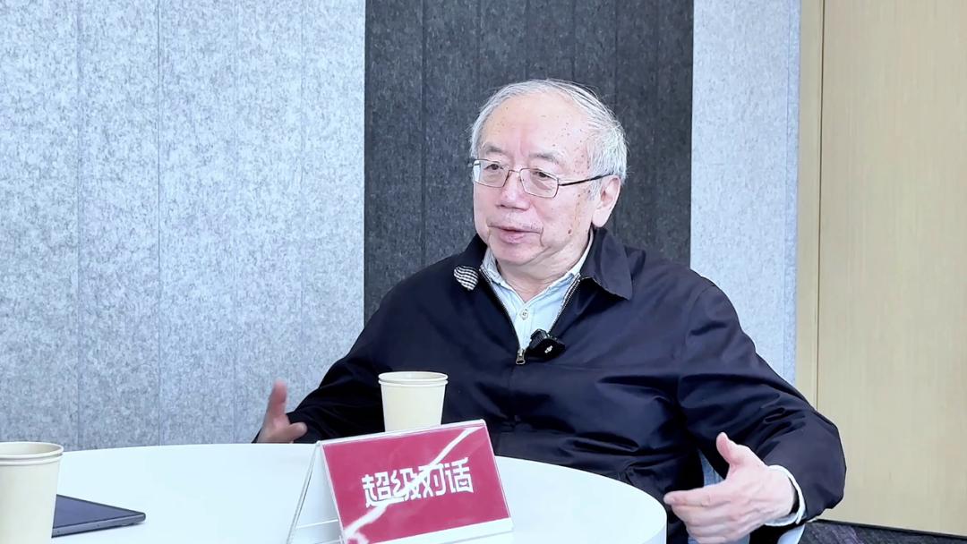 对话王小鲁:AI和出海,大变局下的新动能