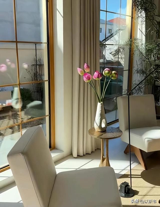 离婚34年后，64岁的洪晃住京郊百平豪宅，如今陈凯歌看了都懊悔