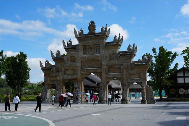 多元文旅场景受青睐 梁平迎来秋季旅游高峰