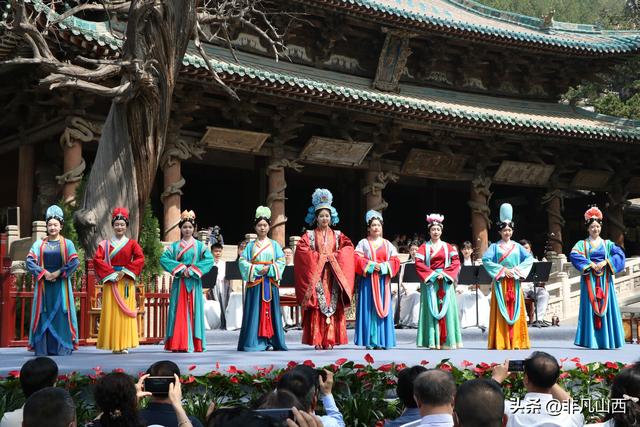 太原晋祠迎客流高峰 暑期单日门票收入首破百万