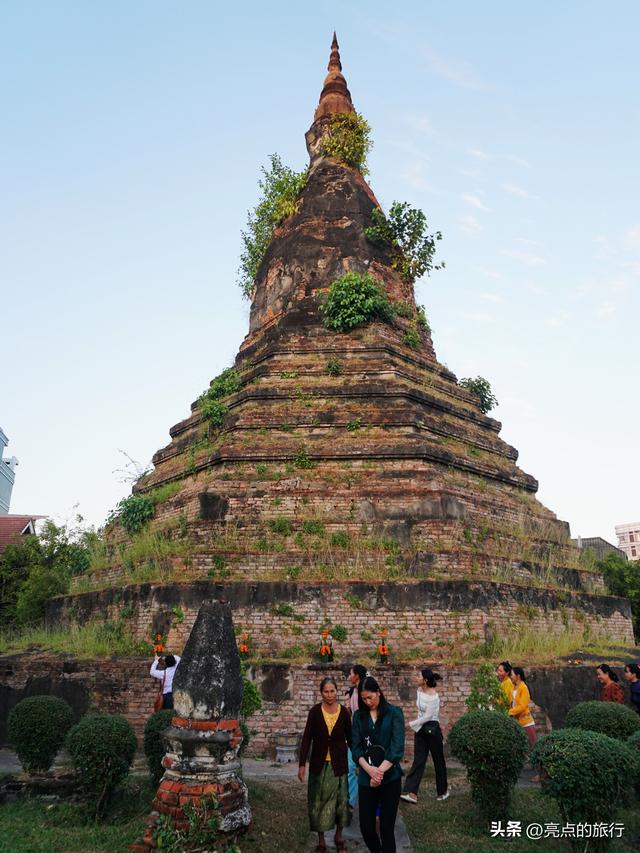 搭乘高铁去老挝，老挝旅行日记：万象（玉佛寺、昭阿努翁公园）
