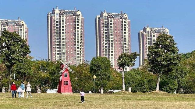 从腥臭蓝藻湖到网红打卡地：巢湖二十年逆袭藏着啥密码？