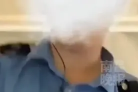 后续：男子把卧铺让给硬座的妹妹被列车员制止，12306客服回应了图片