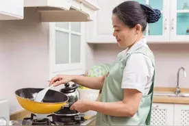 女同事新婚的第二天就住院了，骨盆都碎了，问其原因闭口不答图片