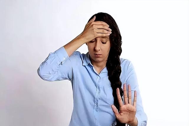 武汉一名年仅33岁女性！在持续高温下坚持户外晨跑，回家后倒地！