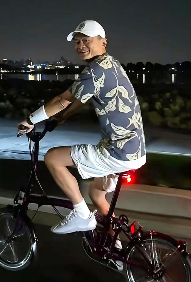 国内AI军备竞赛打响！科技革命也是一场财富再分配