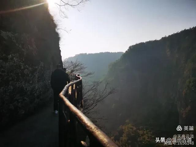 这处以丹霞地貌而闻名的名胜奇观,风光奇绝值得一去!