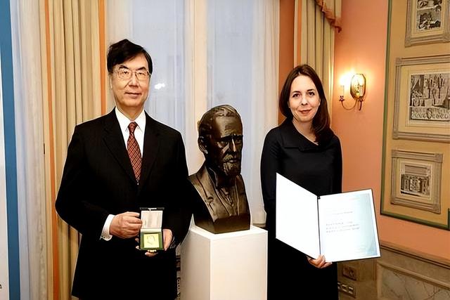 25年19项诺贝尔奖！日本批量收获诺奖真因揭晓，3大机制值得深思