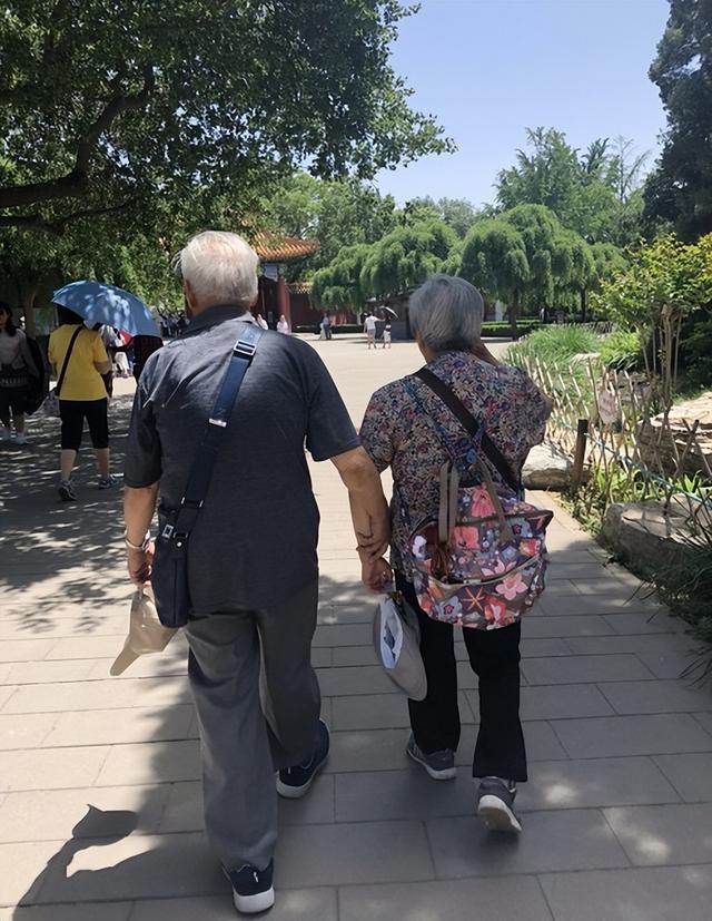 退休后别闲着！这5个低成本的旅行地，适合和老伴一起慢慢逛