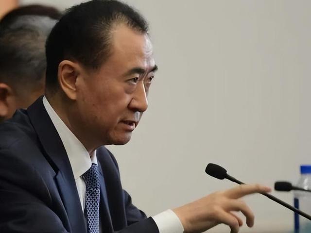再难翻身？刚还完6000亿外债，71岁的王健林又迎来大麻烦
