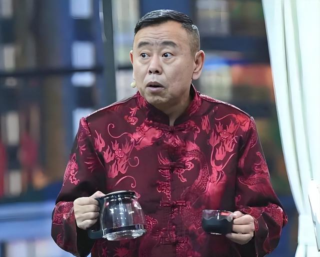 4个老婆，全家移民，享受正师级待遇，潘长江身上哪个标签是真的