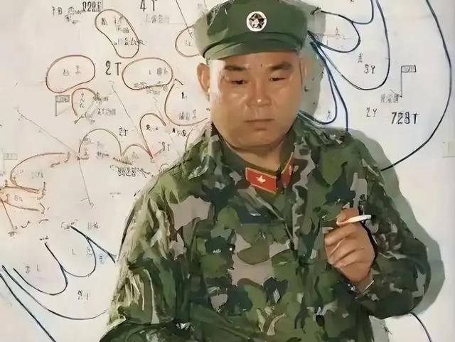 成都军区副司令，在西藏视察时遇难，享年63岁，司令员因此被免职