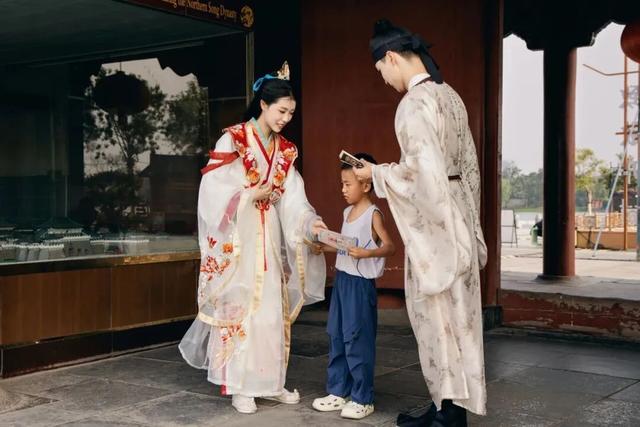 来开封，感受一秒入戏！