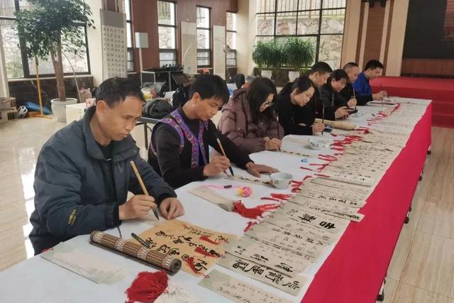 乡游黔中 · 平坝区 龙海村丨布依笙歌醉河畔，十里荷风揽盛夏