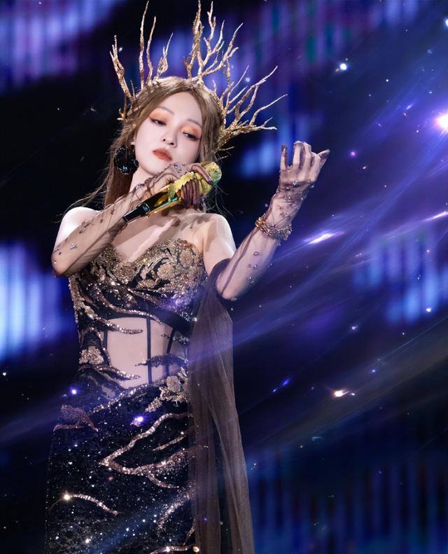 花无百日红，"纵欲过度"的萧亚轩，最终为自己的年少轻狂付出代价