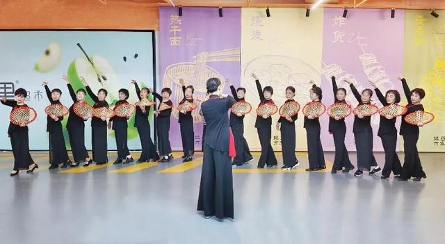 来汉口 逛江汉 | 爆改10年老商场，社区商业2.0来了