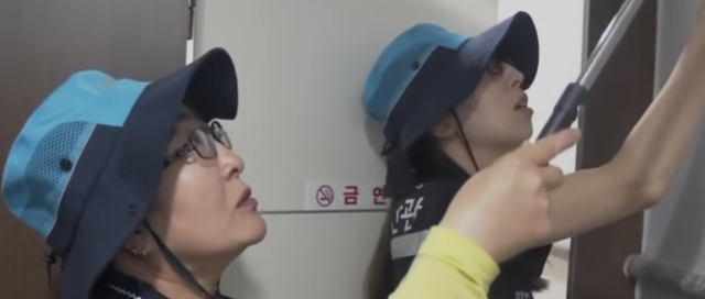 韩国的偷拍产业，到底有多猖獗？连逝者都不放过，厕所墙上全是洞