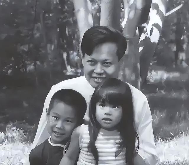 杨振宁去世5天，才发现他的三个子女名字暗藏深意，字字都有来头