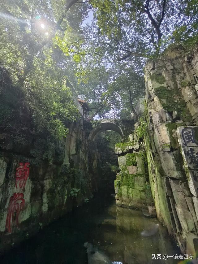苏州虎丘打造夜游庙会迎双节，闭园时间延长到晚上九点
